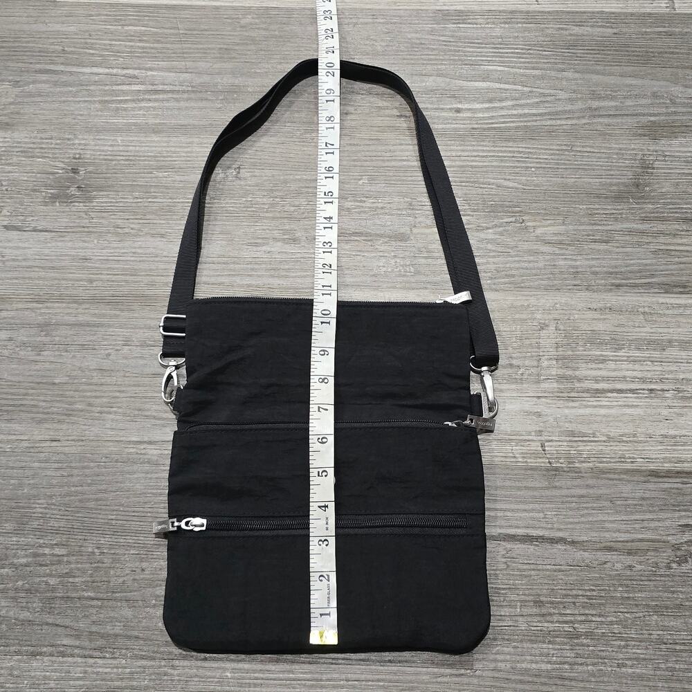 Baggallini Black Flip Zip Multi Compartment Crossbody Purse - Picture 6 of 9